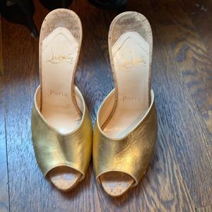 Christian Louboutin peep toe